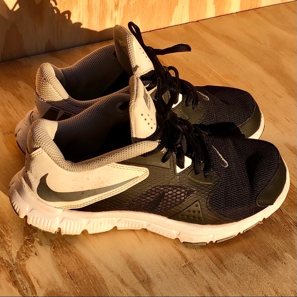 WMS Nike Training runners